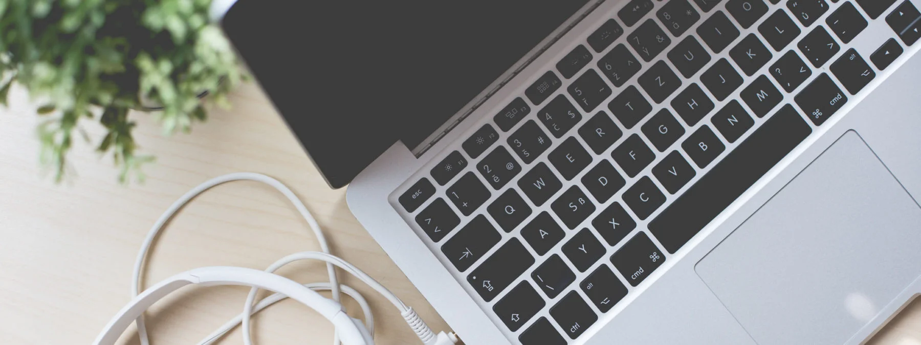 Contact XOmisse - web design and development services